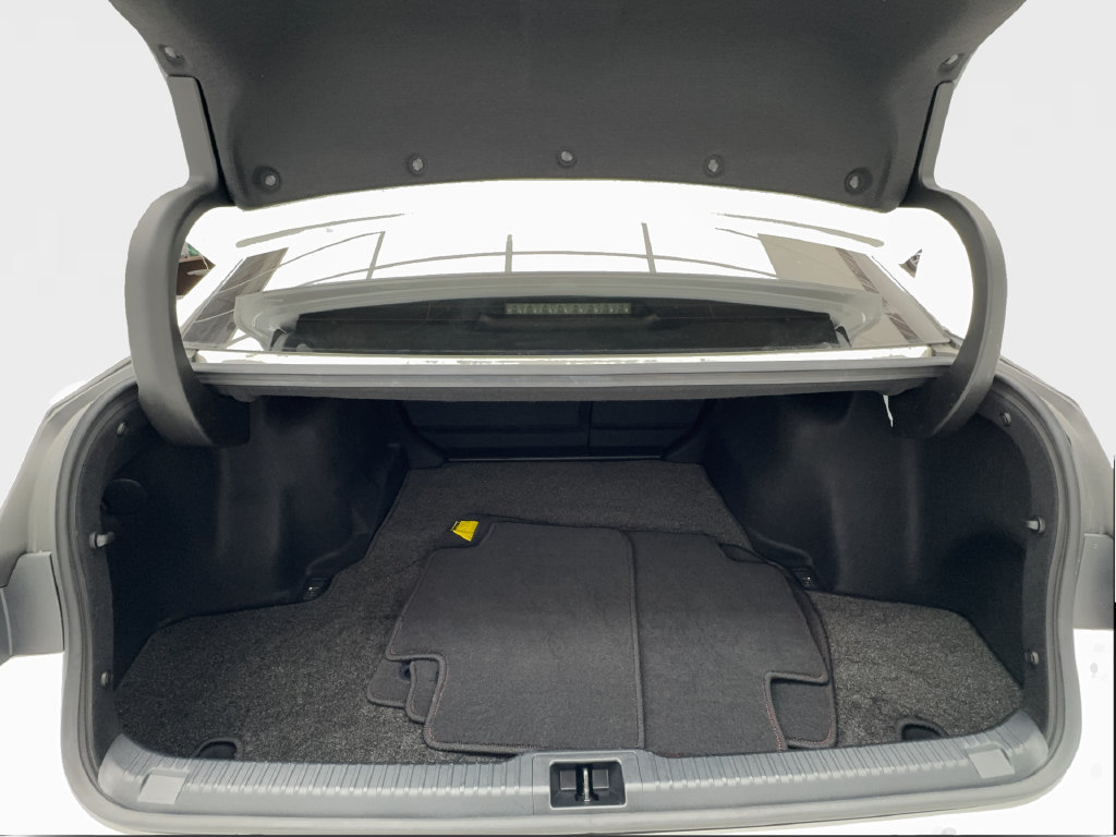 Used 2023 Lexus IS 300 w/ Comfort Package RWD image 18