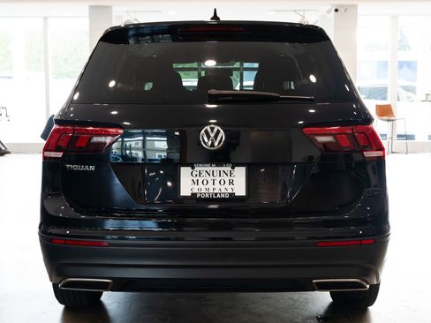 Used 2021 Volkswagen Tiguan S FWD image 5