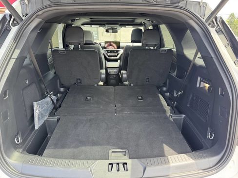 Used 2025 Ford Explorer ST AWD/4WD image 17