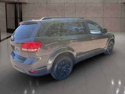 Used 2019 Dodge Journey SE FWD image 7