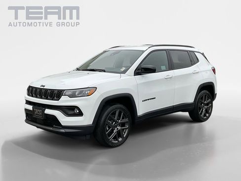 New 2026 Jeep Compass Latitude image 3