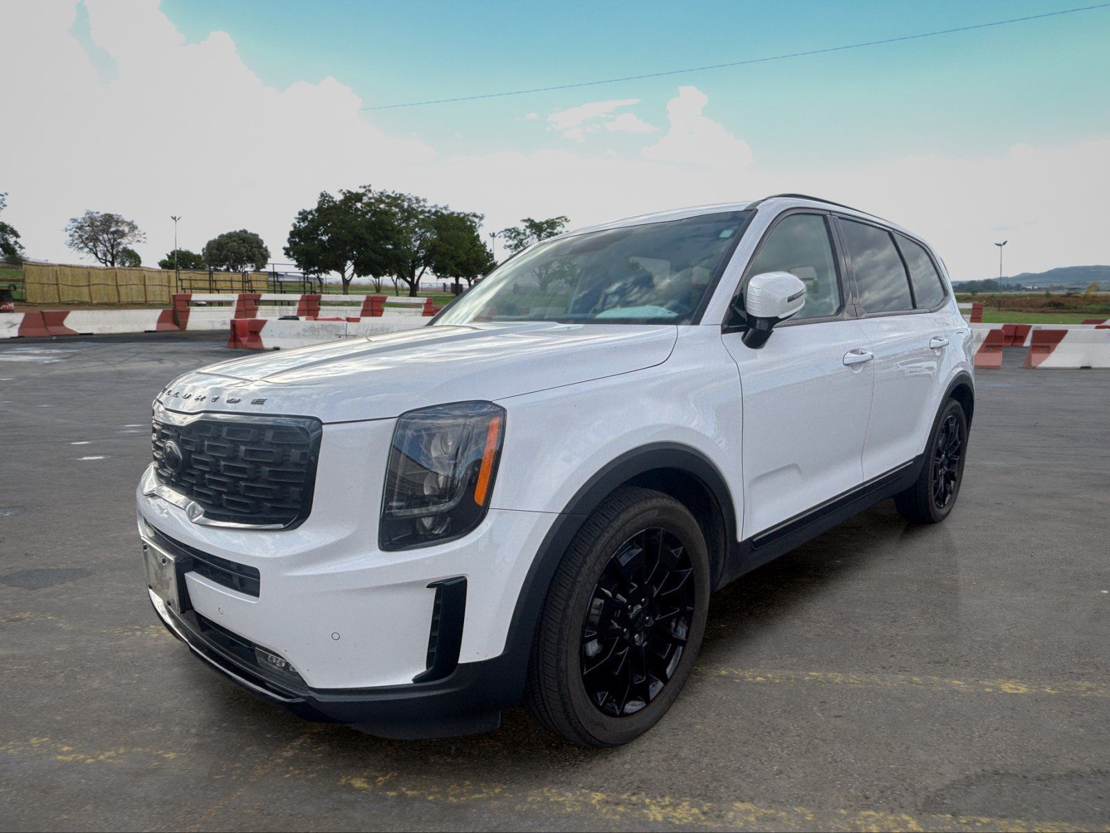 Certified 2021 Kia Telluride SX w/ Nightfall Edition Package AWD/4WD image 5