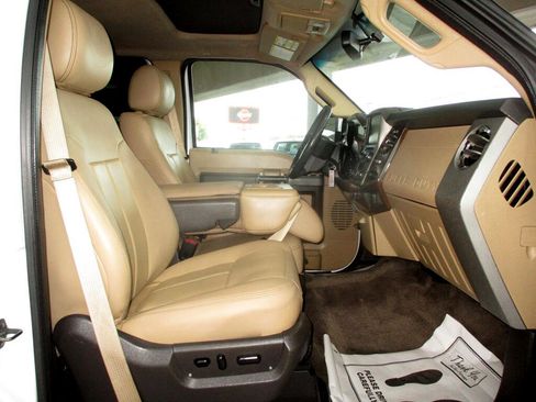 Used 2015 Ford F250 Lariat w/ Lariat Ultimate Package image 12