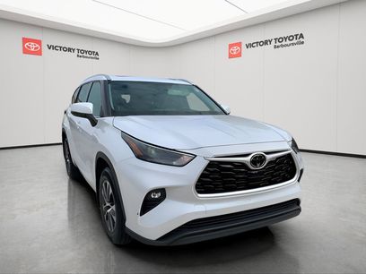 Used 2022 Toyota Highlander XLE