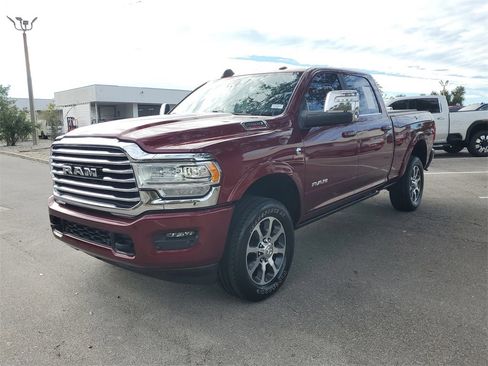 Used 2024 RAM 2500 Limited image 8