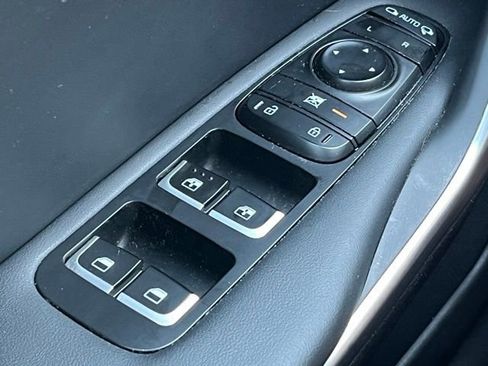 Used 2018 Kia Stinger Premium image 35