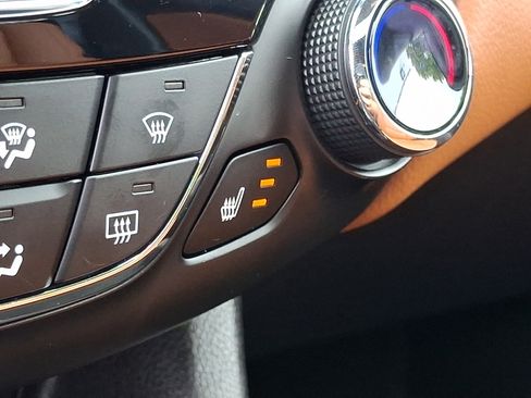 Certified 2016 Chevrolet Cruze Premier FWD image 28