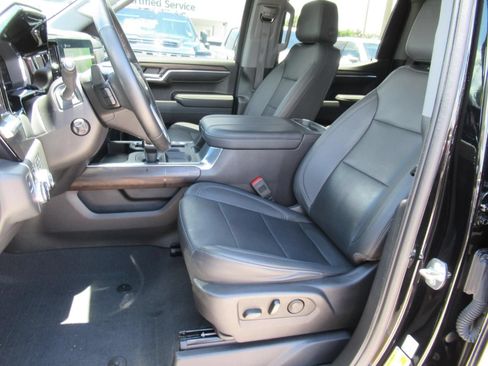 Used 2023 GMC Sierra 1500 SLT w/ SLT Premium Package AWD/4WD image 18