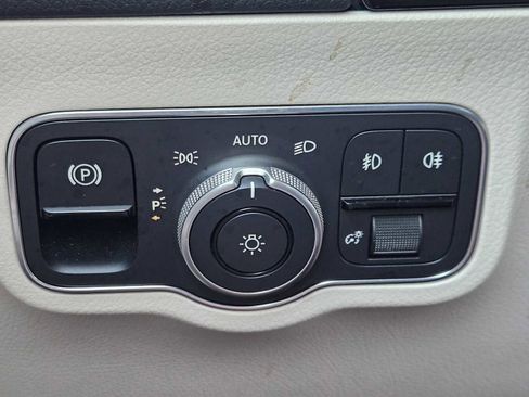 Used 2021 Mercedes-Benz GLA 250 4MATIC image 21