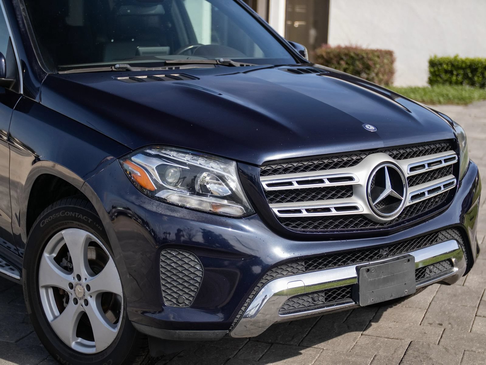 Used 2017 Mercedes-Benz GLS 450 4MATIC w/ Premium Package image 4