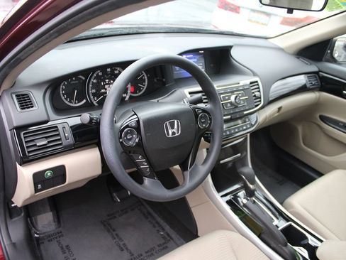 Used 2016 Honda Accord LX image 16