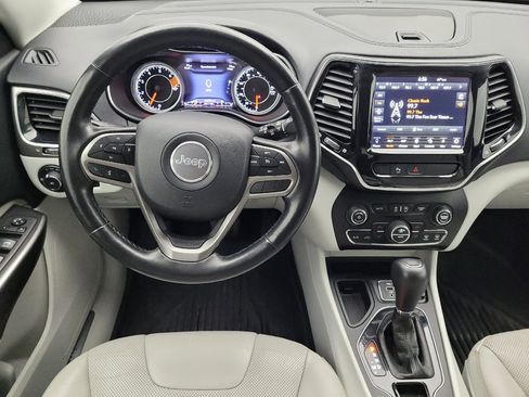 Used 2020 Jeep Cherokee Limited FWD image 22