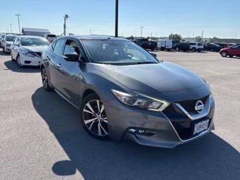 Used 2017 Nissan Maxima Platinum FWD image 1