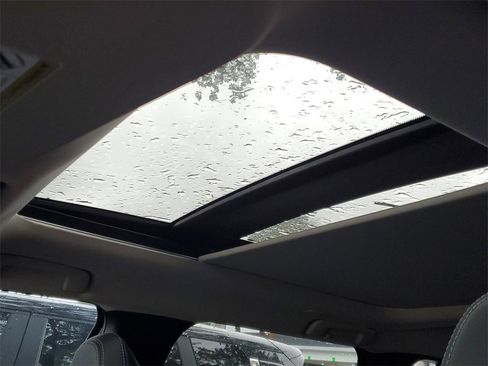 New 2025 Mitsubishi Outlander SE image 10