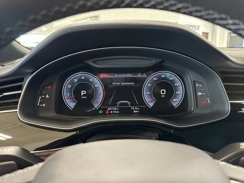 Used 2023 Audi Q8 Premium Plus AWD/4WD image 26
