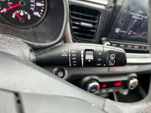 Used 2021 Kia Rio S w/ Option Group 015 FWD image 21