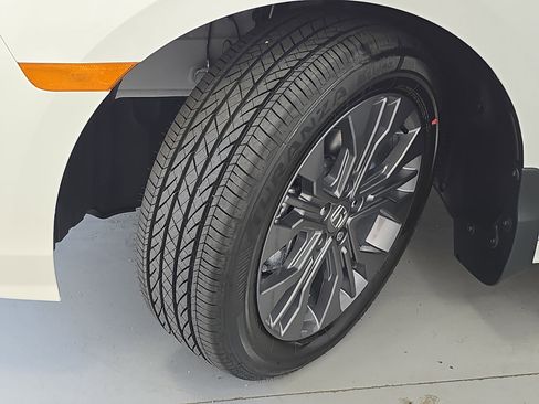 New 2026 Honda Odyssey Touring image 34