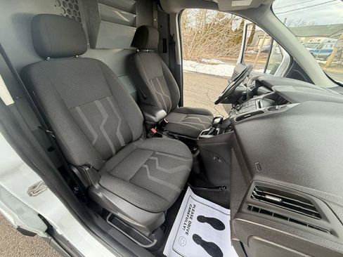 Used 2018 Ford Transit Connect XLT image 20