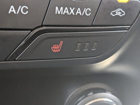 Certified 2019 Ford Ranger Lariat w/ Equipment Group 501A Mid image 27