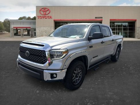 Used 2018 Toyota Tundra SR5 w/ TRD Off Road Package AWD/4WD image 1