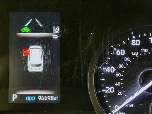 Used 2021 Toyota Sienna XLE w/ XLE Plus Package image 19