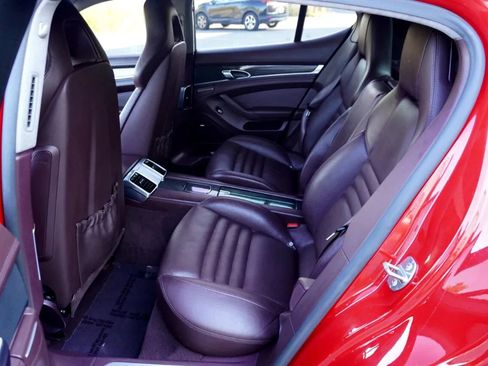 Used 2014 Porsche Panamera GTS image 11