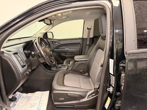 Used 2021 Chevrolet Colorado Z71 AWD/4WD image 5