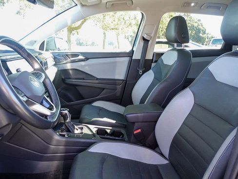 Used 2022 Volkswagen Taos SEL w/ Panoramic Sunroof Package image 13