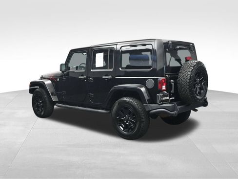 Used 2016 Jeep Wrangler Unlimited Sahara AWD/4WD image 3