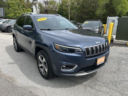 Certified 2019 Jeep Cherokee Limited AWD/4WD image 5