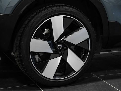 Used 2023 Volvo C40 P8 Recharge Ultimate image 58