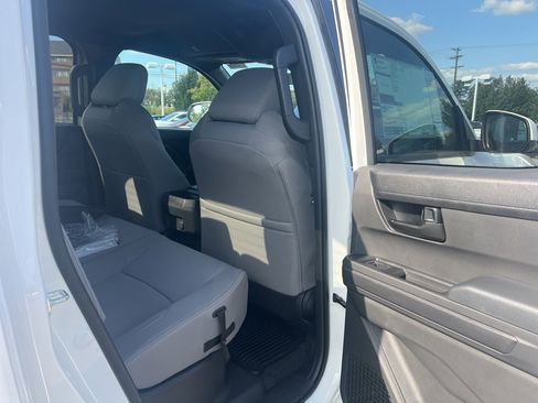 Certified 2024 Toyota Tacoma SR5 image 6