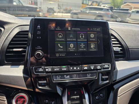 Used 2018 Honda Odyssey Elite image 17