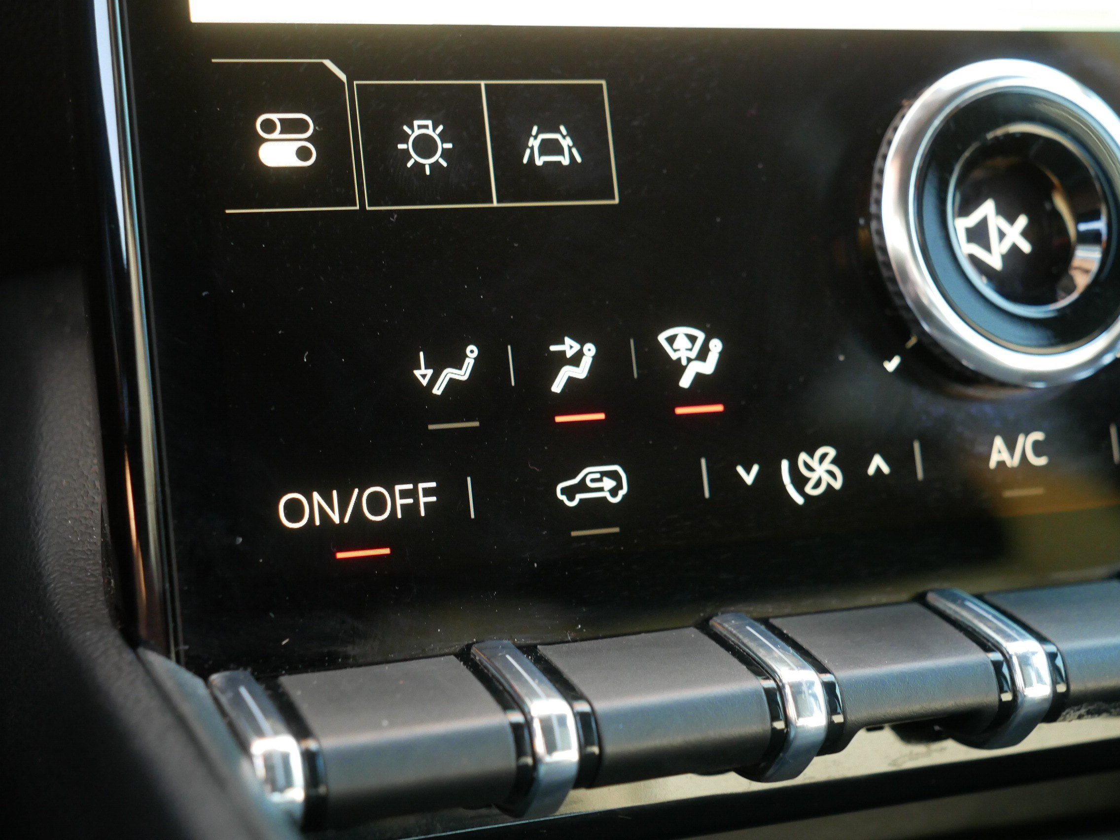 Used 2025 GMC Terrain Elevation AWD/4WD image 31