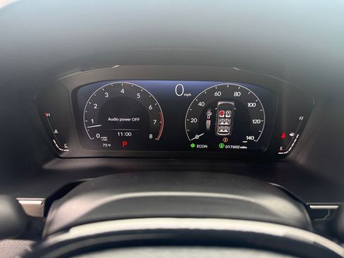 Used 2025 Honda Pilot Black Edition image 14