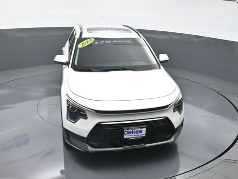 Certified 2023 Kia Niro EX Touring image 47