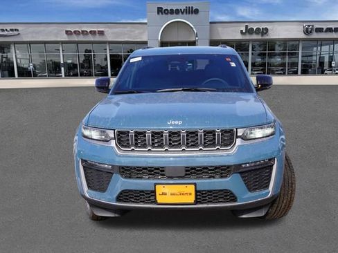 New 2026 Jeep Grand Cherokee L Limited w/ Trailer Tow Package AWD/4WD image 8