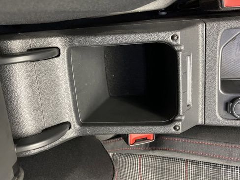 Used 2022 Volkswagen GTI S image 11