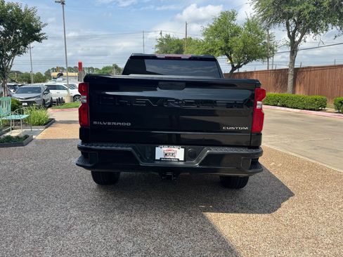 Used 2021 Chevrolet Silverado 1500 Custom image 9