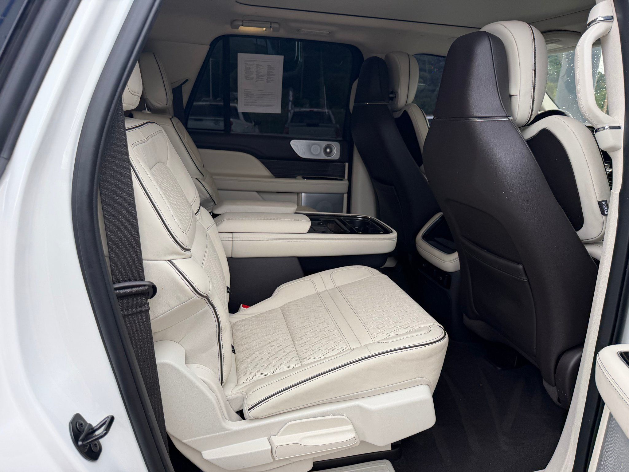 Used 2024 Lincoln Navigator L Black Label AWD/4WD image 6