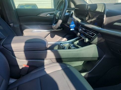 Certified 2025 Chevrolet Traverse LT image 5