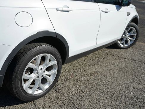 Used 2019 Land Rover Discovery Sport SE AWD/4WD image 7