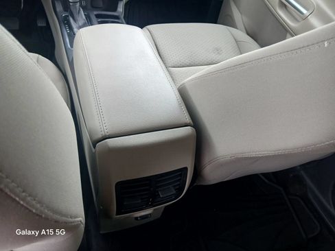 Used 2019 Ford Escape SE FWD image 29