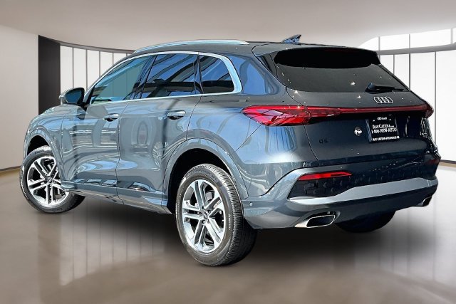 Used 2025 Audi Q5 Premium w/ Convenience Package AWD/4WD image 4