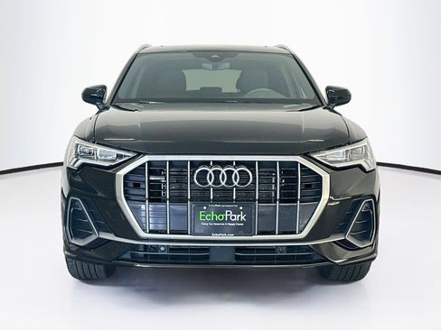 Used 2023 Audi Q3 2.0T Premium w/ Convenience Package AWD/4WD image 2