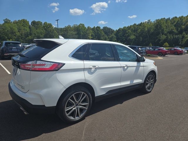 Used 2020 Ford Edge Titanium FWD image 4