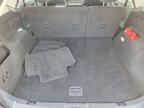 Used 2018 Ford Edge Titanium w/ Equipment Group 302A FWD image 8