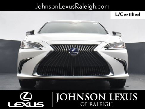 Used 2021 Lexus ES 300h Ultra Luxury w/ Accessory Package 2 FWD image 15