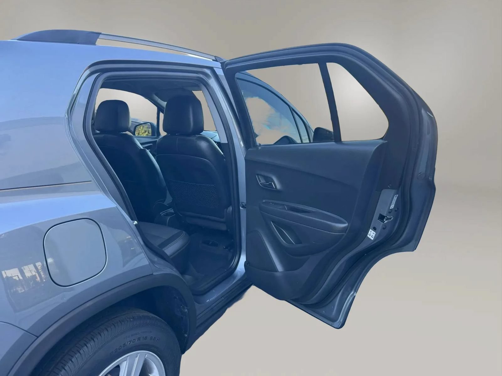 Used 2019 Chevrolet Trax LT w/ LT Convenience Package AWD/4WD image 19