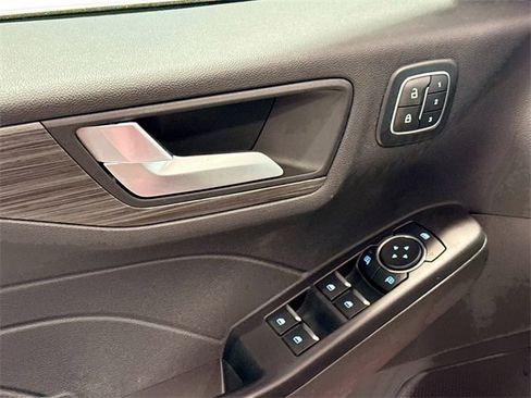 Used 2023 Ford Escape Platinum image 16